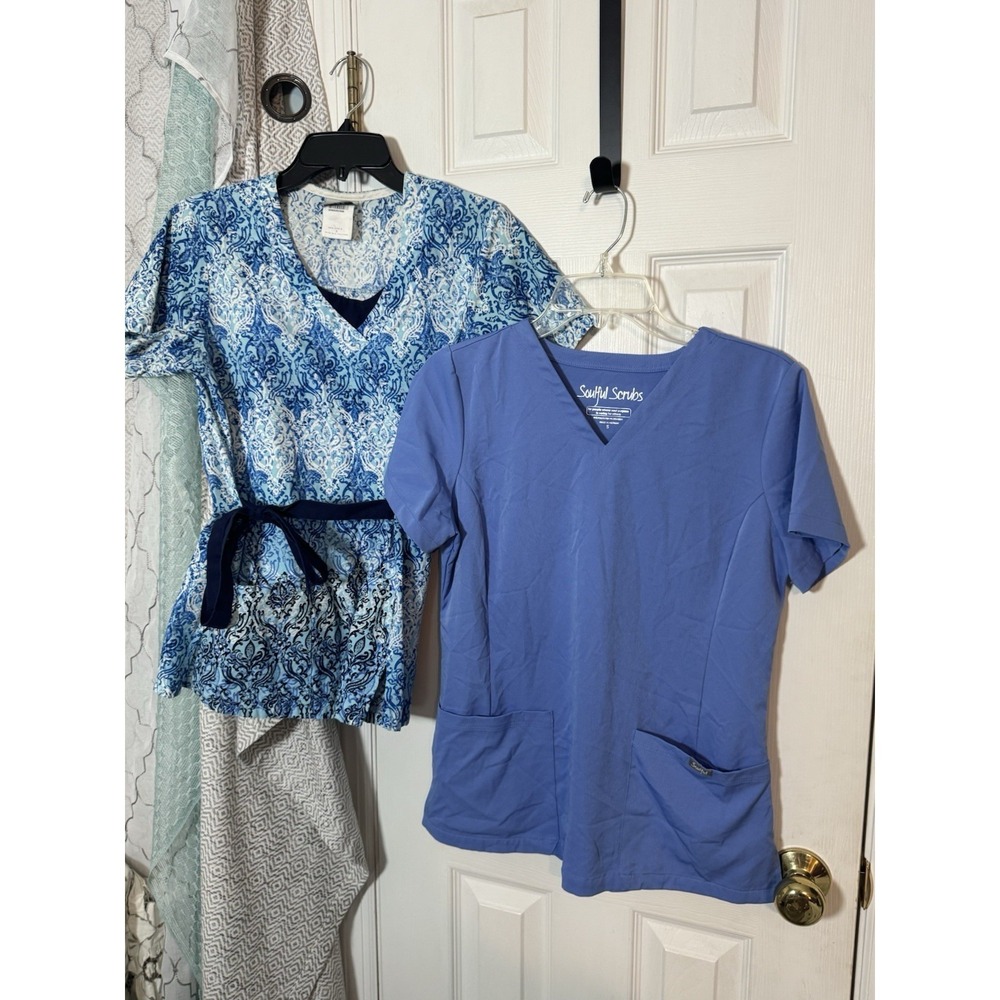Lot of 2 Scrub Tops Small Soulful Scrubs Light Blue WS Gear Blue Printed Pockets
